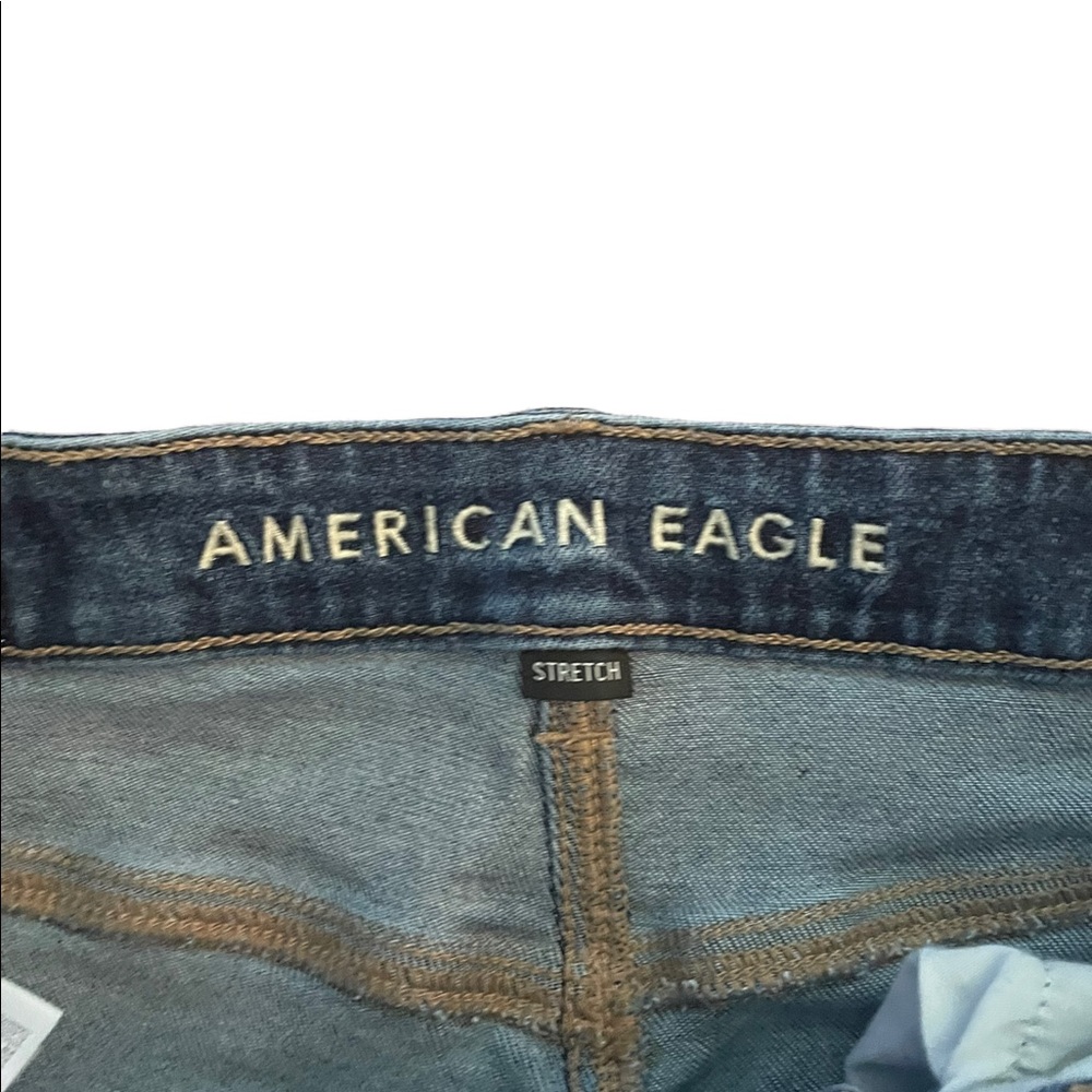 American Eagle light wash high waist mom denim blue jean size 6 - Picture 5 of 11